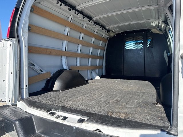 2024 Chevrolet Express Cargo 2500 WT