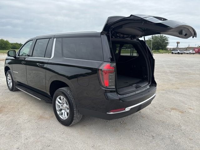 2025 Chevrolet Suburban LS