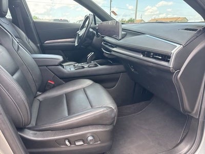 2025 Cadillac XT4 Premium Luxury