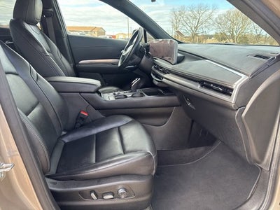 2025 Cadillac XT4 Premium Luxury