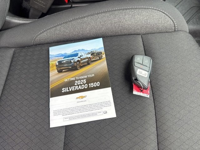 2025 Chevrolet Silverado 1500 Custom