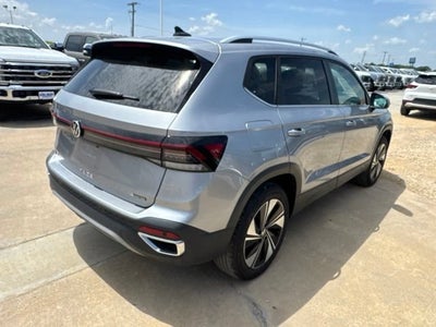 2025 Volkswagen Taos SE