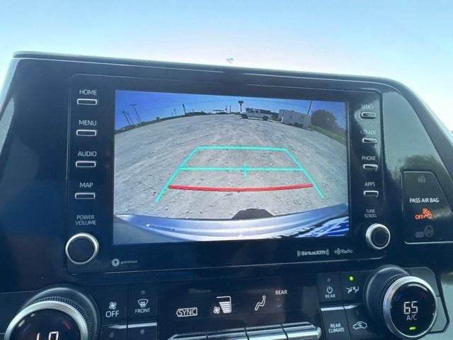 2022 Toyota Highlander LE