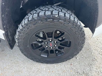 2024 Toyota Tundra 4WD SR5