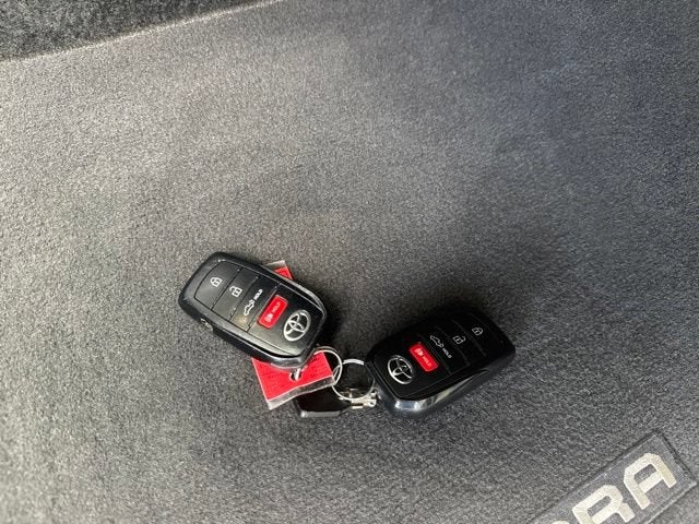 2024 Toyota Tundra 4WD SR5