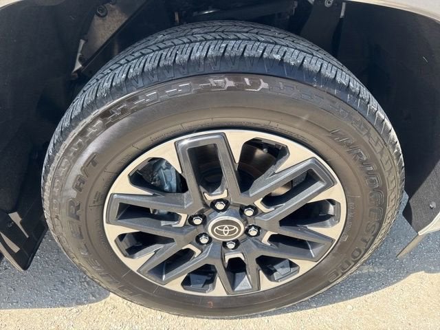 2024 Toyota Sequoia SR5