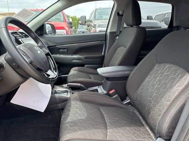 2025 Mitsubishi Outlander Sport S