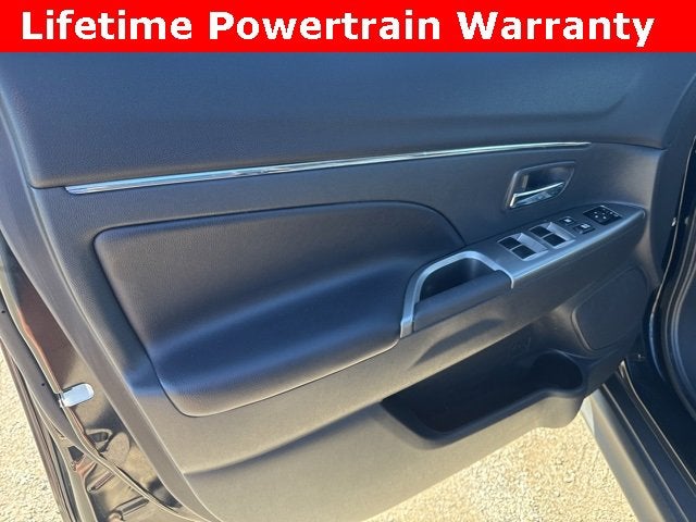 2025 Mitsubishi Outlander Sport S