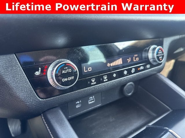 2023 Mitsubishi Outlander SE