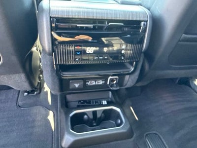 2023 Jeep Wagoneer Series III
