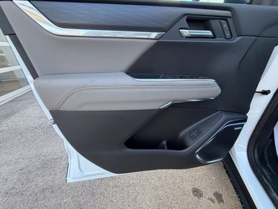 2027 GMC Acadia Elevation
