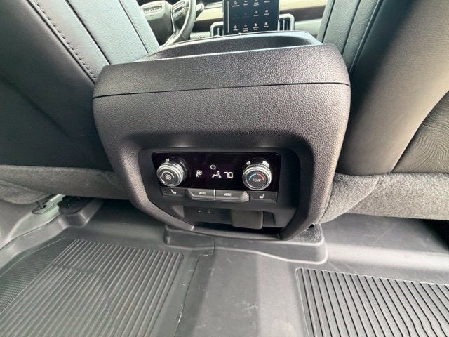 2026 GMC Acadia Denali Ultimate - Photo 19