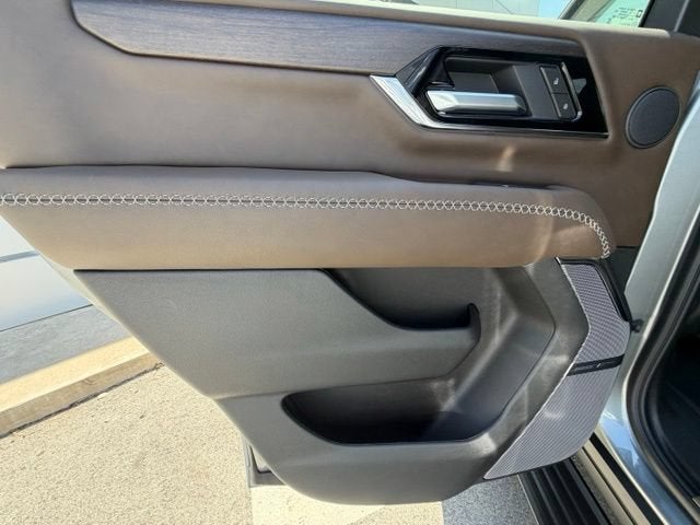 2026 GMC Yukon Denali Ultimate - Photo 16