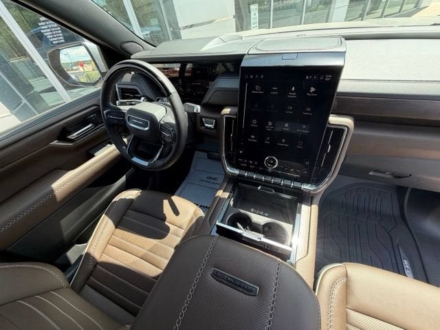 2026 GMC Yukon Denali Ultimate - Photo 25