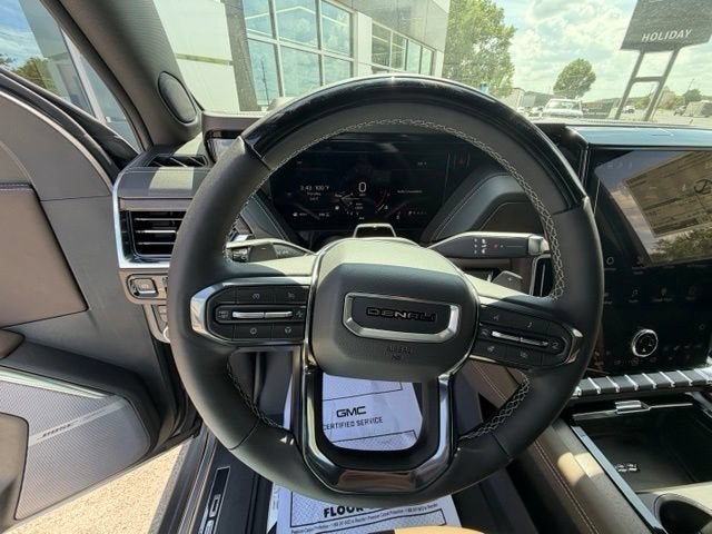2026 GMC Yukon Denali Ultimate - Photo 9