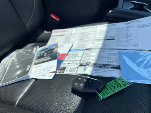 2024 GMC Yukon XL SLT