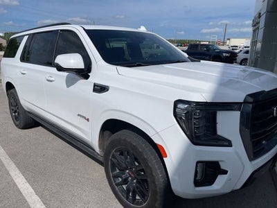 2023 GMC Yukon XL AT4