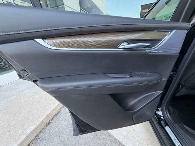 2022 Cadillac XT6 Sport