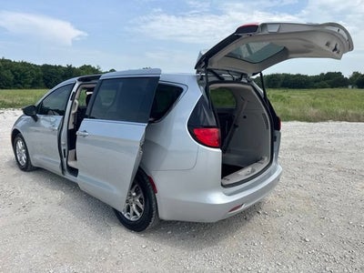 2024 Chrysler Voyager LX