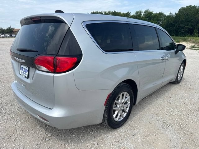 2024 Chrysler Voyager LX