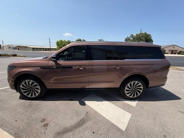 2025 Lincoln Navigator L Black Label