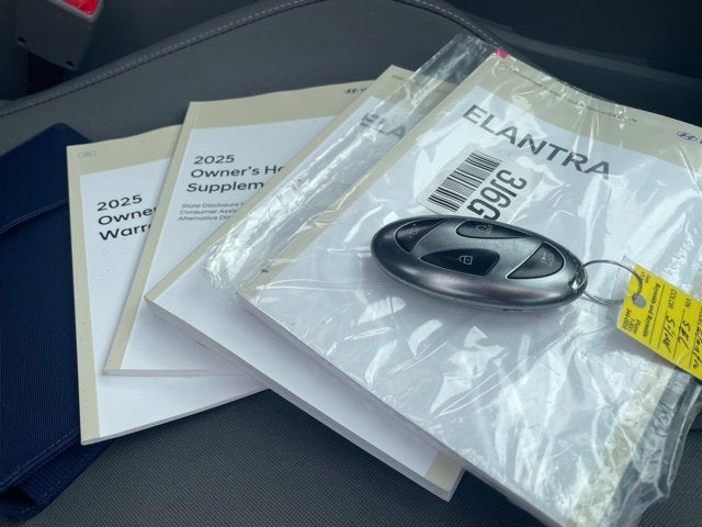 2025 Hyundai Elantra SEL Convenience