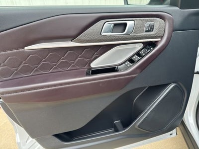 2025 Ford Explorer Platinum