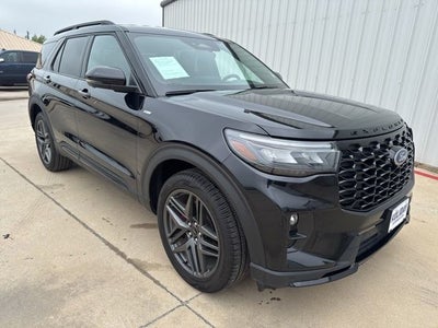 2025 Ford Explorer ST-Line