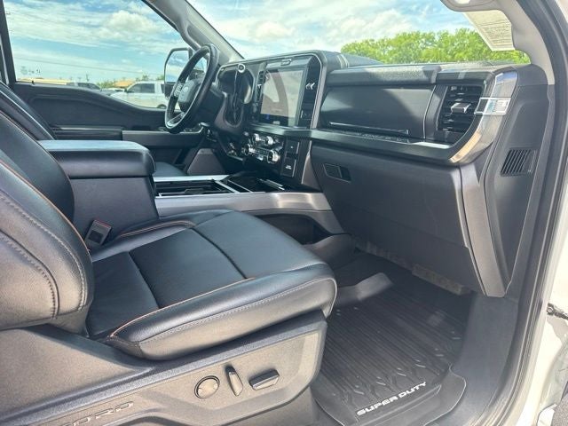 2025 Ford F-350SD Lariat