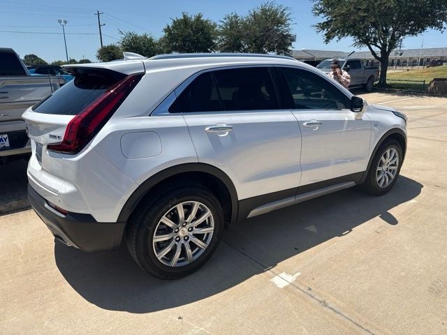 2022 Cadillac XT4 Premium Luxury