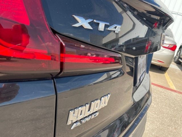 2022 Cadillac XT4 Premium Luxury