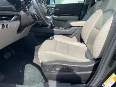 2022 Cadillac XT4 Premium Luxury