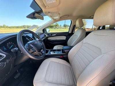 2022 Ford Edge SE