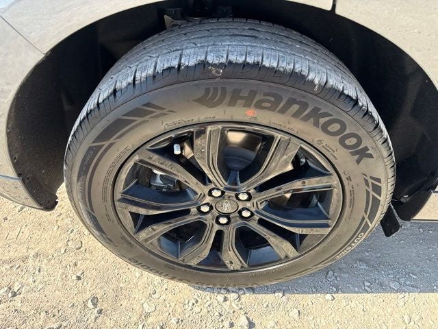 2022 Ford Edge SE