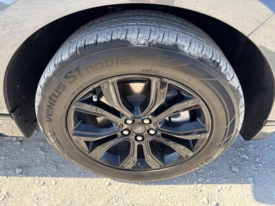 2022 Ford Edge SE
