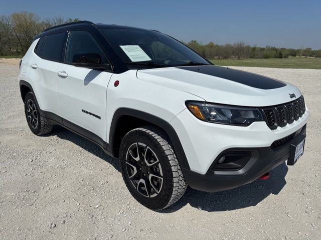 2025 Jeep Compass Trailhawk
