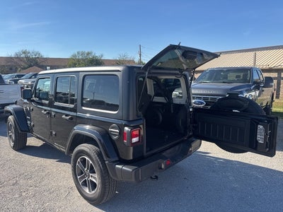 2023 Jeep Wrangler 4-Door Sahara 4x4