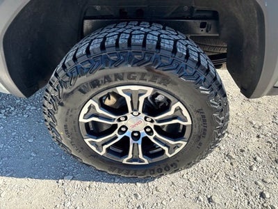 2024 GMC Canyon 4WD AT4