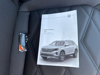 2024 Volkswagen Atlas 2.0T SE w/Technology