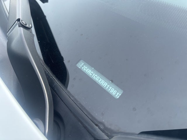 2024 Chrysler Voyager LX