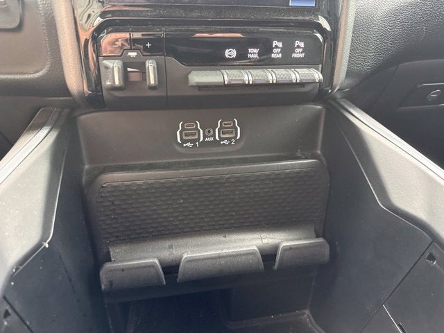 2024 RAM 3500 Lone Star Crew Cab 4x4 8' Box