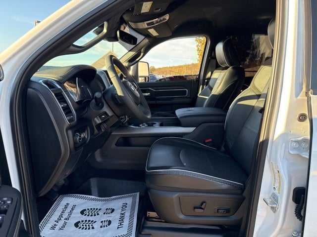 2025 RAM 3500 Laramie Crew Cab 4x4 8' Box