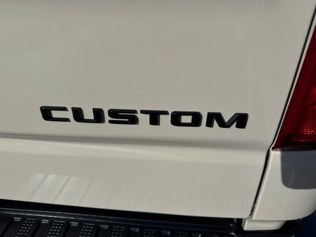 2026 Chevrolet Silverado 1500 4WD Crew Cab Short Bed Custom